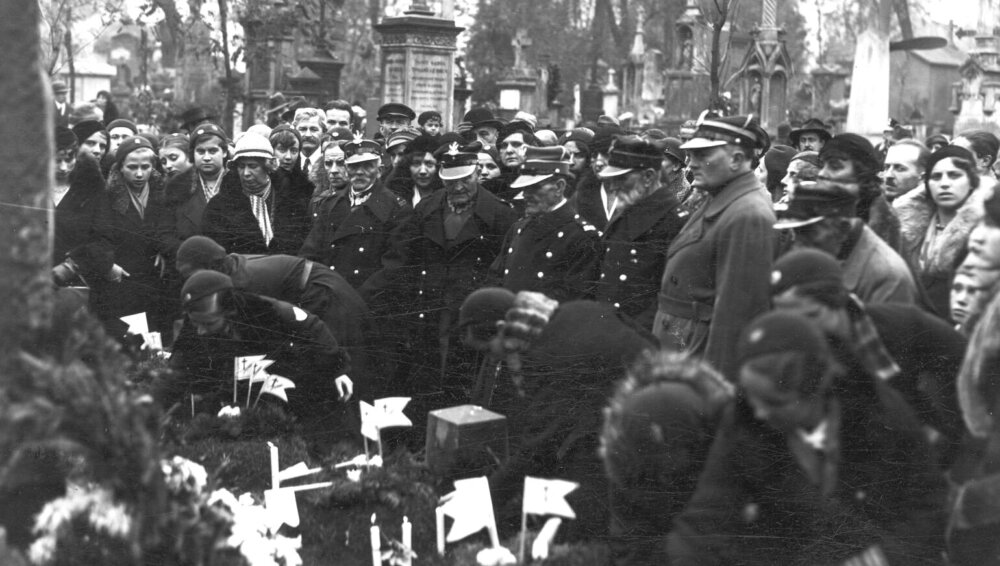 Zdjęcie okładkowe wpisu Patryk PALKA: Jak przed laty obchodzono Wszystkich Świętych i Dzień Zaduszny?