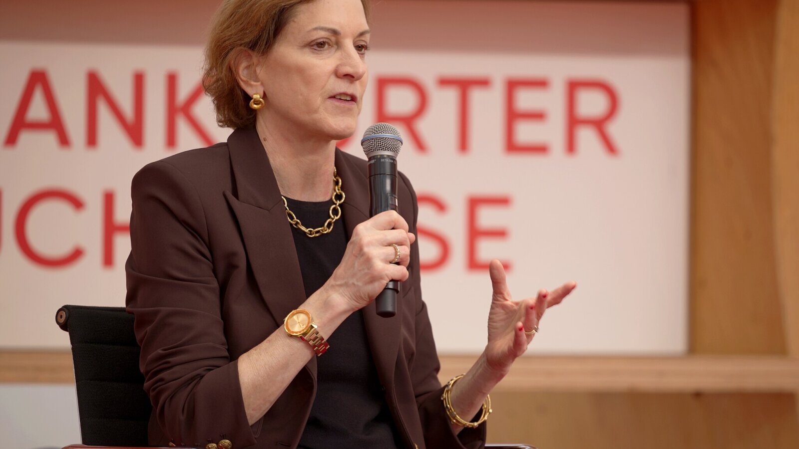 Anne Applebaum