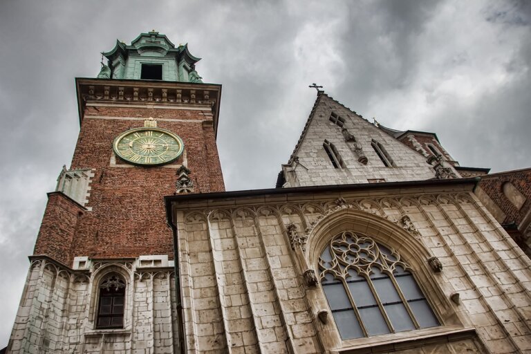 Twórczość Tadeusza Kuntzego (1727–1793) – jednego z najbardziej znaczących malarzy pracujących dla polskich zleceniodawców w drugiej połowie XVIII wieku pokazano na wystawie w Zamku Królewskim na Wawelu. Według autorów ekspozycji, jest to pierwsza tak duża wystawa poświęconą temu artyście.