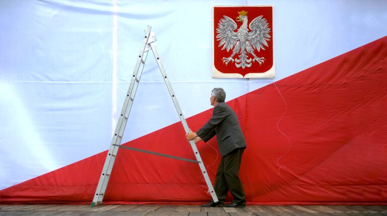 Szymon Hołownia sondaże