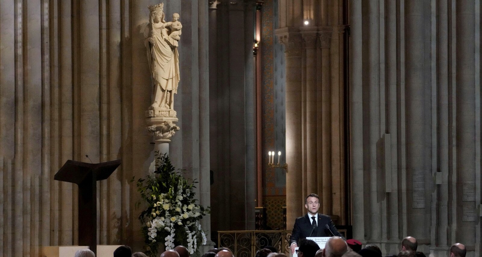 Emmanuel MACRON: Odbudowując katedrę Notre-Dame, Francja pokazała wolę do kontynuowania legendy wieków