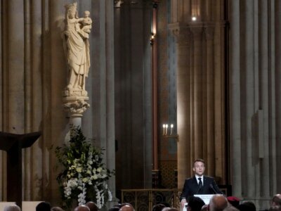 Emmanuel MACRON: Odbudowując katedrę Notre-Dame, Francja pokazała wolę do kontynuowania legendy wieków