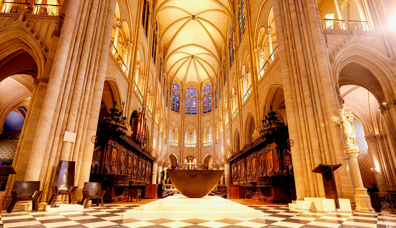 Prof. Chantal DELSOL: Odbudowa katedry Notre-Dame to kwestia dumy z bycia Francuzem