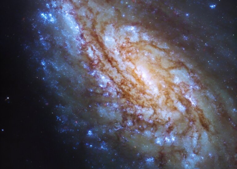 NGC 4654