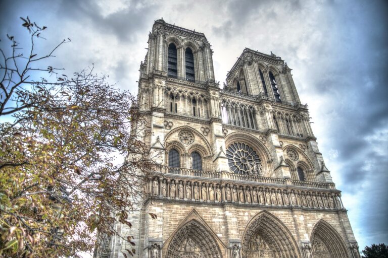 aplikacja katedry Notre-Dame
