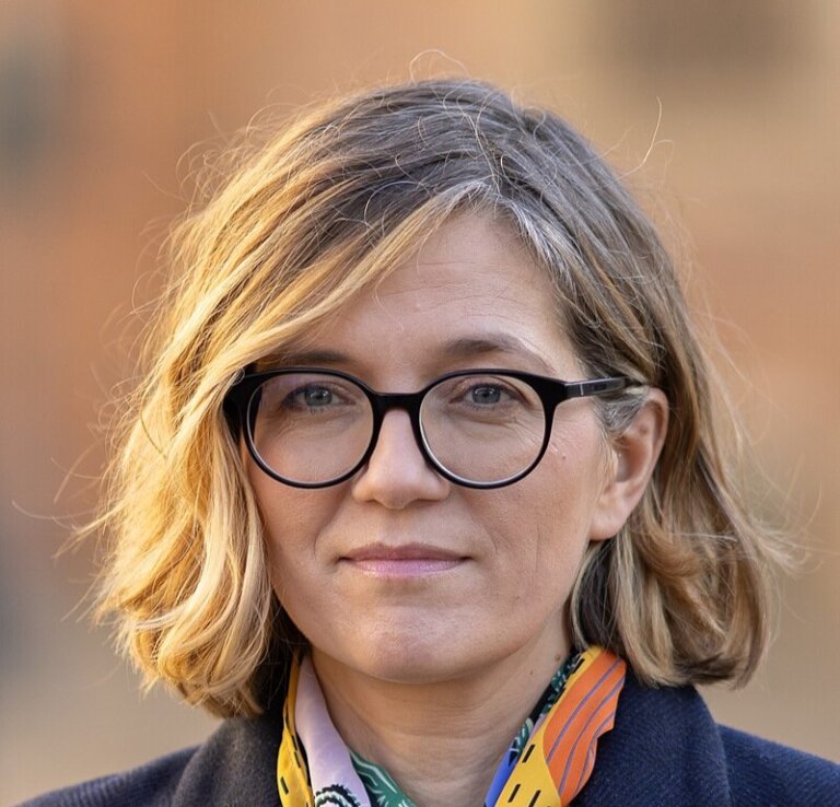 Kult żołnierzy wyklętych powinien zacząć być wygaszany, bo miesza bohaterów ze zbrodniarzami wojennymi; to AK jest formacją, której bohaterów powinniśmy czcić - oceniła kandydatka na prezydenta Magdalena Biejat. Zapowiedziała projekt ustawy o zadośćuczynieniach dla rodzin ofiar żołnierzy wyklętych.