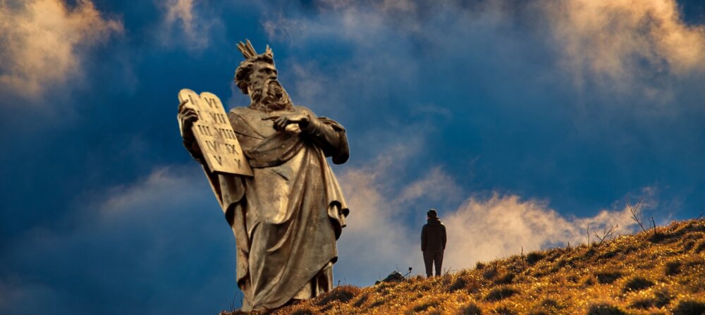 Zdjęcie okładkowe wpisu Prof. Robert PIŁAT: Esej o luksusie moralnym