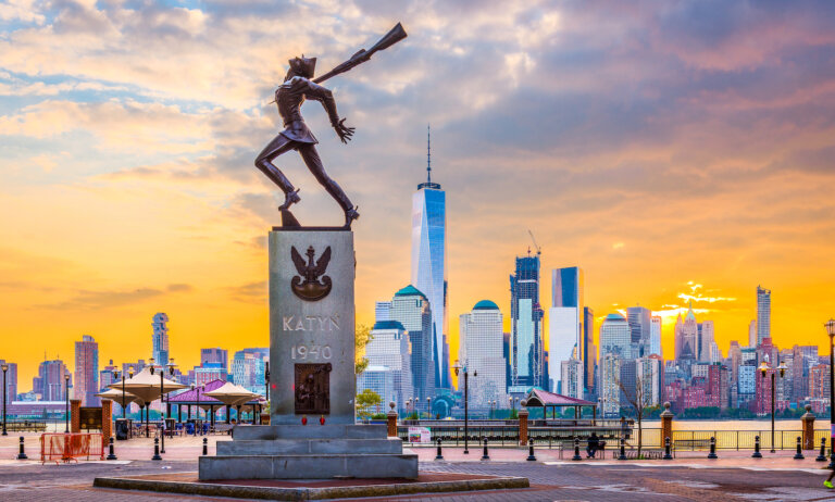 Karol POLEJOWSKI: The Katyn Deception