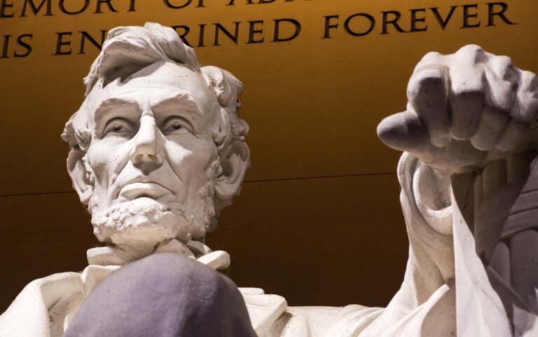 Wojciech KWIATKOWSKI: Spory wokół ogólnokrajowych postanowień zabezpieczających sądów amerykańskich