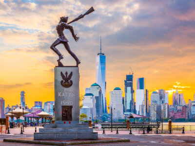 Zdjęcie okładkowe wpisu Maciej ŚWIRSKI: Sprawcy Katynia, czyli kto?