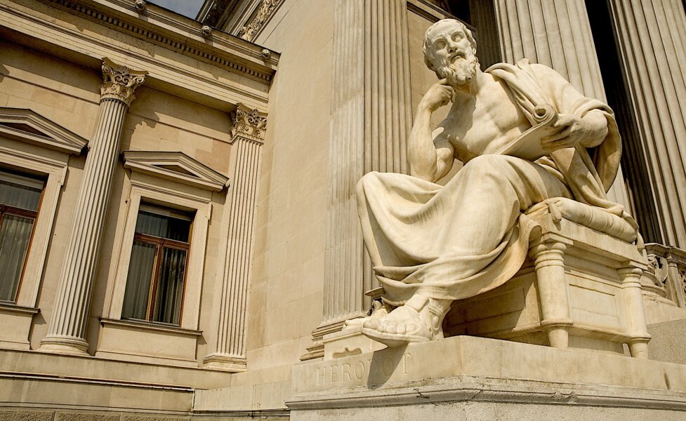 Zdjęcie okładkowe wpisu Prof. Jacek HOŁÓWKA: Polityczne nieporozumienia