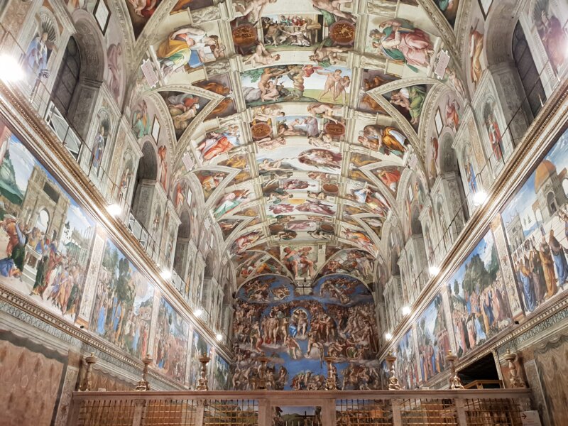 Zdjęcie okładkowe wpisu Prof. Jerzy MIZIOŁEK: Kaplica Sykstyńska – miejsce konklawe