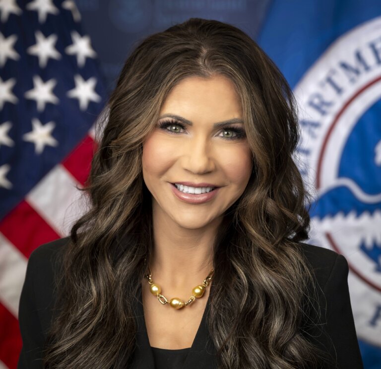 Photo of Kristi NOEM