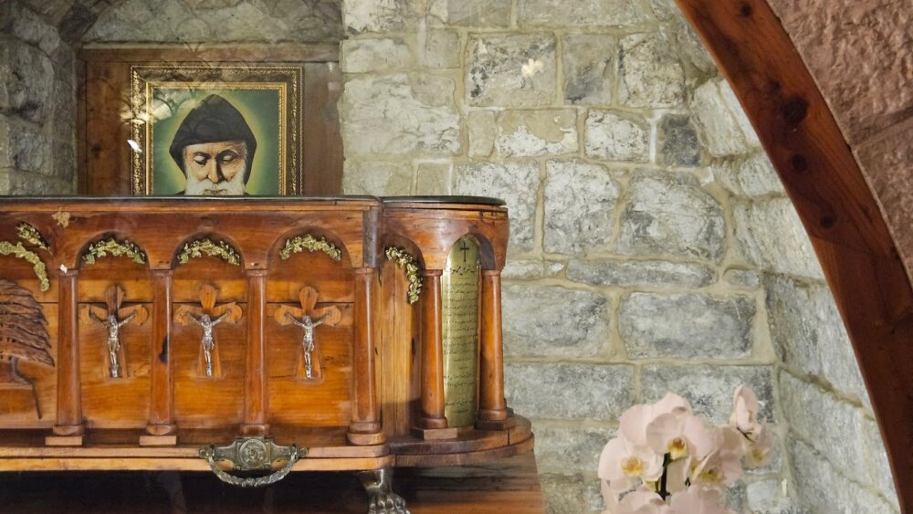 Zdjęcie okładkowe wpisu Prof. Piotr CZAUDERNA: Liban – kraj św. Charbela