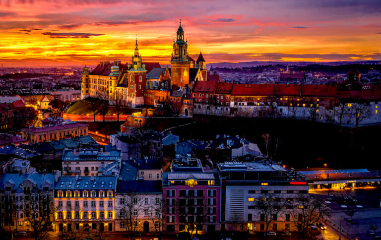 Michał KŁOSOWSKI: W obronie ładu. Wiarą przeciwko chaosowi