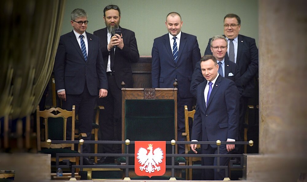 Zdjęcie okładkowe wpisu Marcin KĘDRYNA: Pałacowe kadry