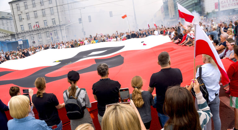 Paulina MATYSIAK: Powstanie Warszawskie, ale upamiętnienie ogólnopolskie