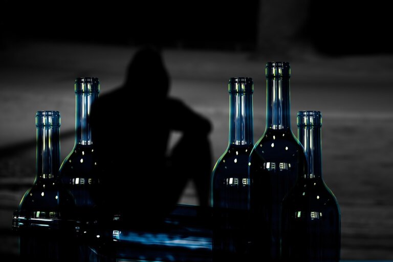 Prezydium Naczelnej Rady Lekarskiej apeluje o zakaz sprzedaży alkoholu w nocy, w całym kraju. Samorząd lekarski zaznaczył, że zakaz może odciążyć szpitalne oddziały ratunkowe i poprawić bezpieczeństwo medyków.