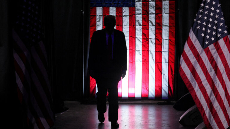 Prof. Zbigniew LEWICKI: Donald Trump zmierza w stronę trzeciej kadencji