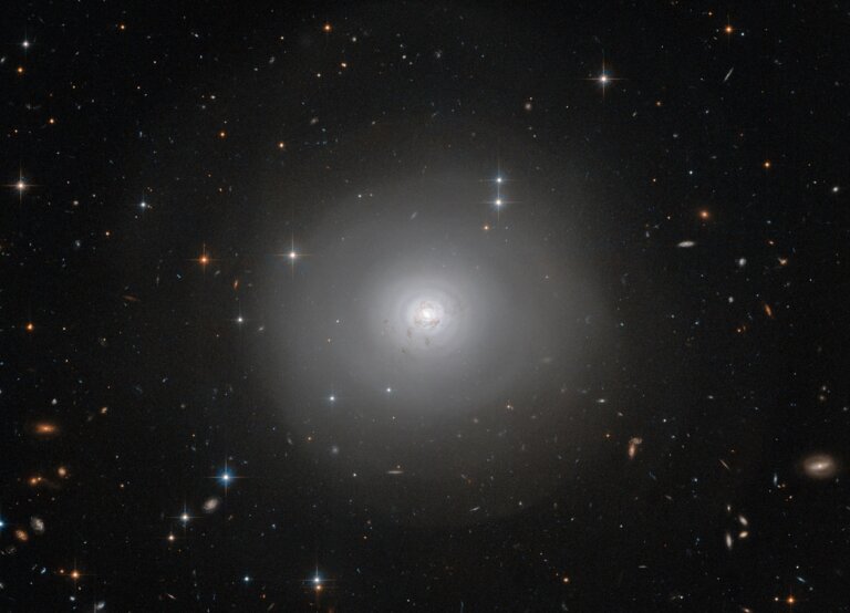 PGC 10922