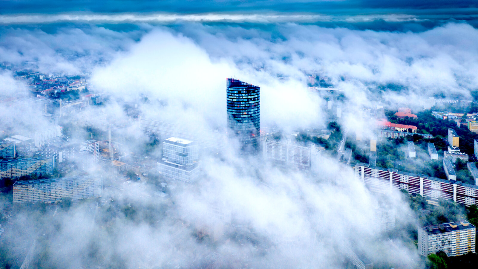 Michał KŁOSOWSKI: Wrocław – ville reconstruite, ville à reconstruire