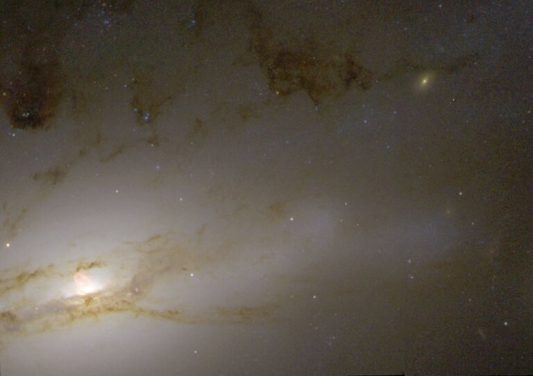 NGC 4438