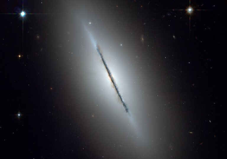 NGC 5866