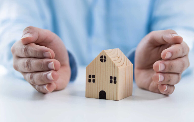 Czy ubezpieczenie domu obejmuje wyposażenie? Sprawdź, jak zabezpieczyć cenne przedmioty