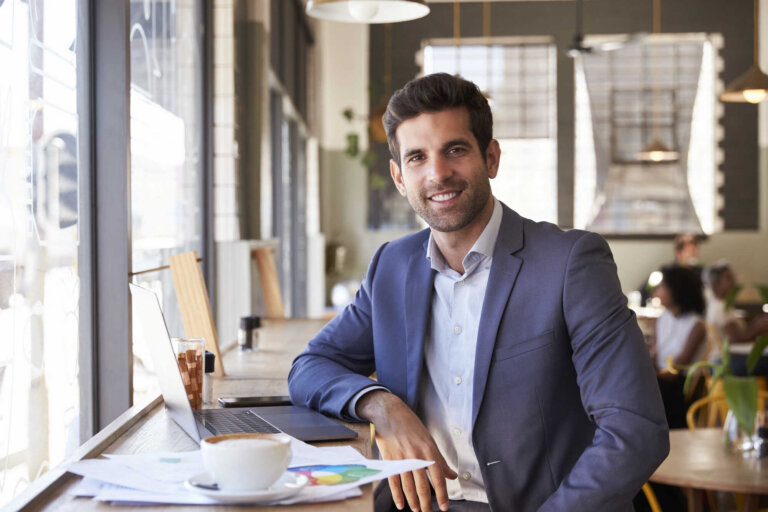 Dlaczego warto aktualizować wiedzę z podstaw marketingu? Sprawdź, gdzie zdobyć praktyczne umiejętności!