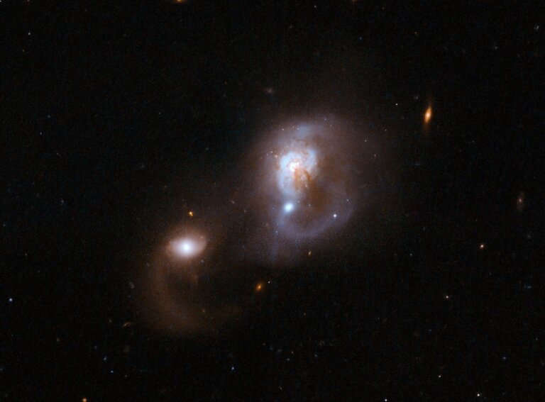 IRAS F10565+2448