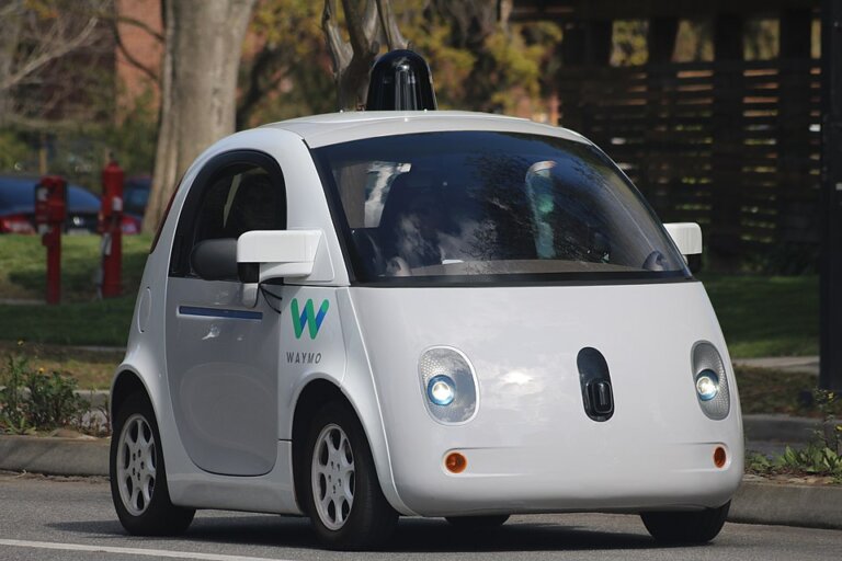 Pojazdy autonomiczne Waymo