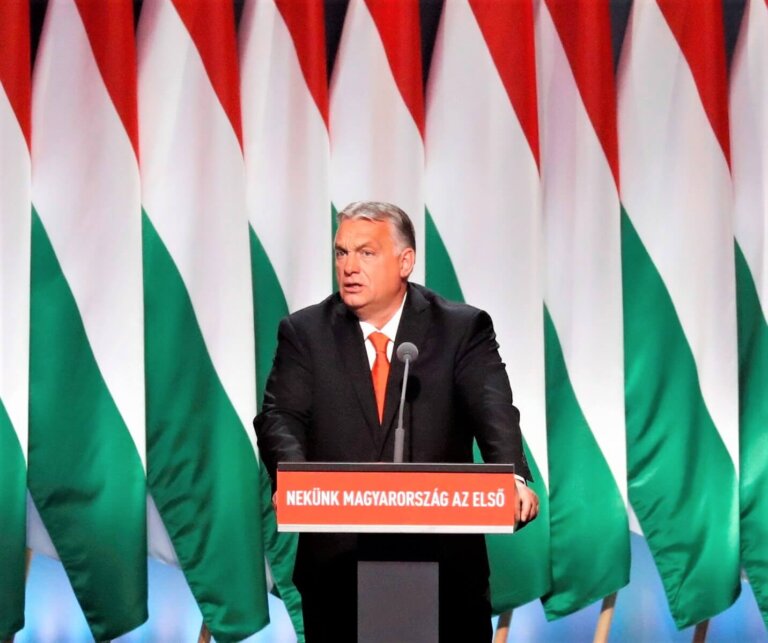 Prezydent Węgier Tamas Sulyok ogłosił w serwisie społecznościowym, że wybory parlamentarne w kraju odbędą się 12 kwietnia. Opozycyjna partia TISZA od miesięcy utrzymuje w sondażach przewagę nad rządzącym Fideszem premiera Viktora Orbana.