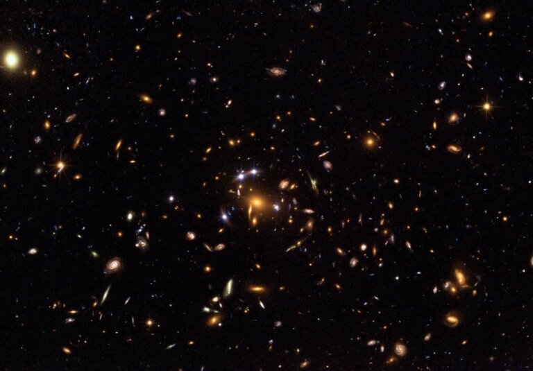 SDSS J1004+4112