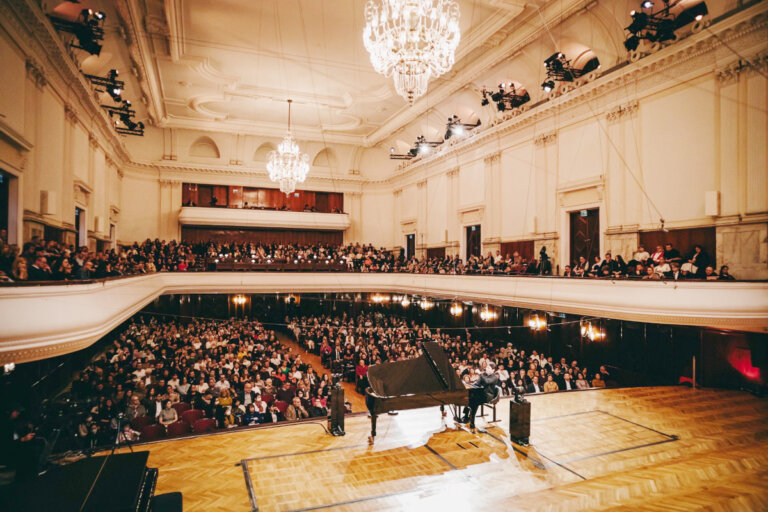 Artur SZKLENER : Polonité et universalisme