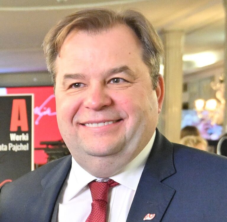 Dlaczego odwołano Sebastiana MIKOSZA