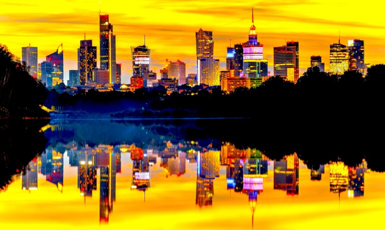 Maciej ŚWIRSKI: The Traitor Within. Jak Zachód zbudował własnego kata?