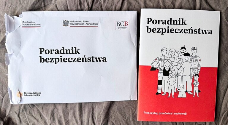 Rządowy Poradnik bezpieczeństwa dotarł do większości Polaków i został przez nich przeczytany. Jak wynika z analizy CBOS, problem pojawia się na kolejnym etapie, przełożenia wiedzy na realne działania. 
