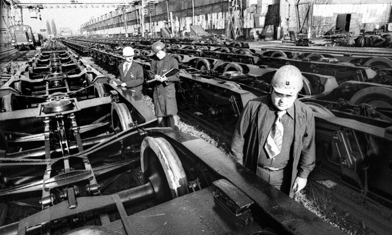 Jolanta PAWNIK: Miasto w fabryce. Pafawag jako przemysłowe i społeczne centrum powojennego Wrocławia