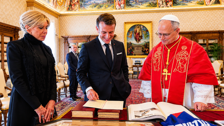 Michał KŁOSOWSKI: Czego Leon XIV szuka we Francji?
