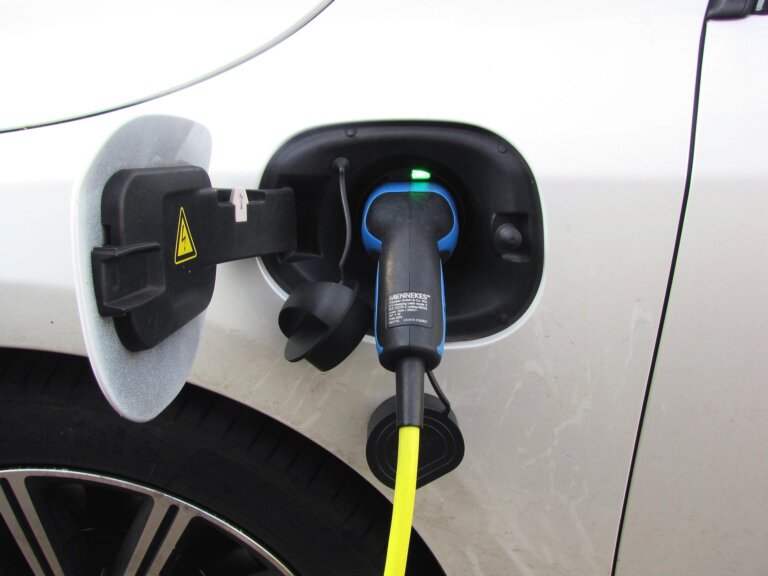 żywotność baterii samochodów elektrycznych
