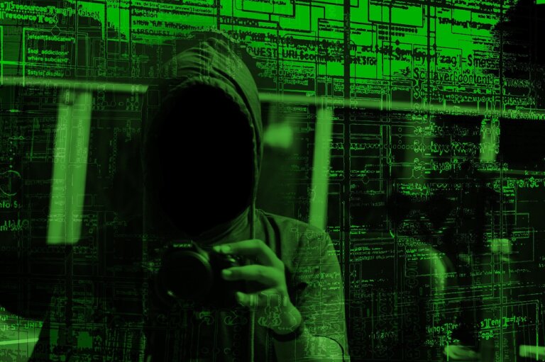 Algorytmy „tresują” ludzi, jak kiedyś tresowano zwierzęta w cyrku, dzieci szantażują rodziców fejkowymi samobójstwami, a szkoły same oddają uczniów technologicznym korporacjom - Big Techom – mówi terapeuta uzależnień Daniel Dziewit, autor książki „Enter i znikasz. Złowieni przez algorytmy”.