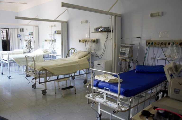 Robot wspiera pacjentów w mediolańskim szpitalu