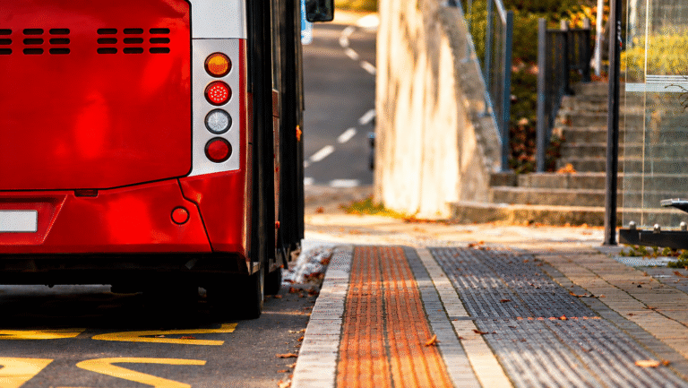 Paulina MATYSIAK: Wakacje bez autobusu