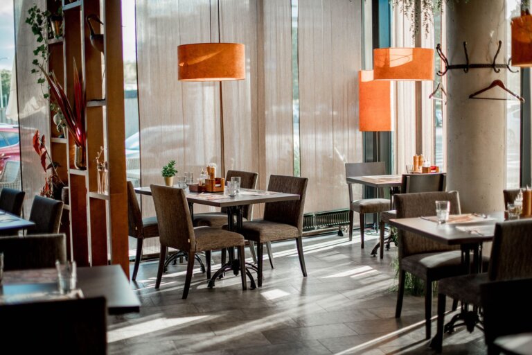 Dlaczego warto wybrać restauracje pracownicze?