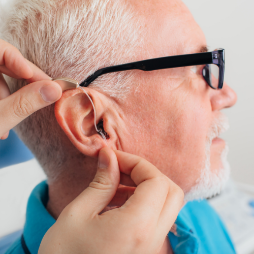 How does the brain process stories in sign language?
