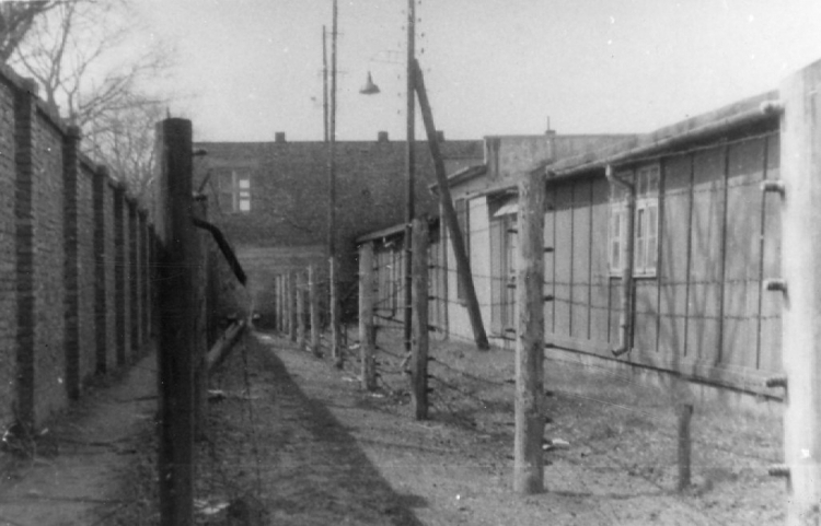 Podobóz Auschwitz-Jawischowitz. Więźniów zmuszano w nim do katorżniczej pracy w kopalni