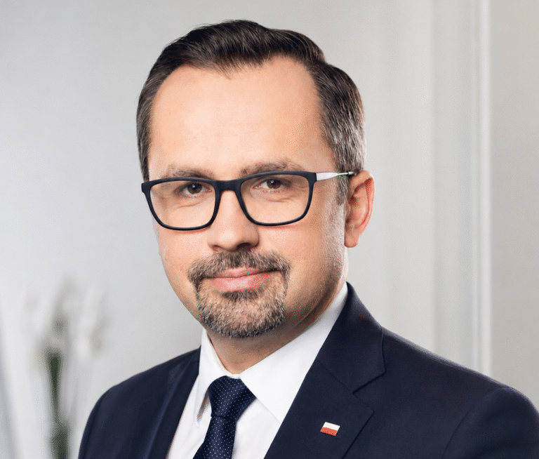 Kim jest Marcin HORAŁA