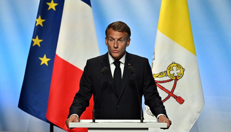 Emmanuel MACRON: Europa musi odzyskać odwagę swoich założycieli