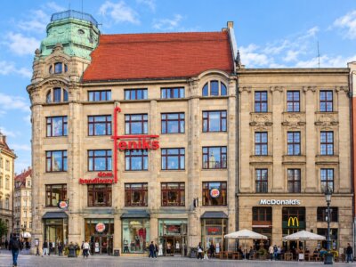 Jolanta PAWNIK: Dom handlowy, który zmieniał się razem z Wrocławiem