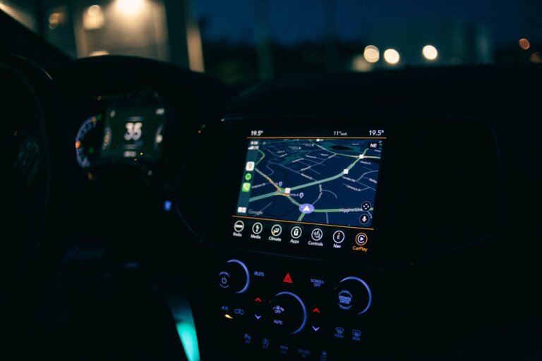 Po alertach Waze malał odsetek kierowców przekraczających prędkość